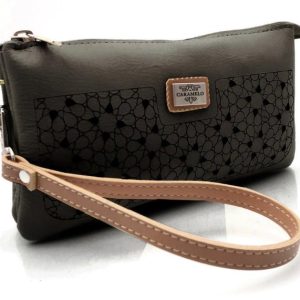 MONEDERO NECESER PIEL CON ASA DE MANO LASER 19,5X11 NEGRO –