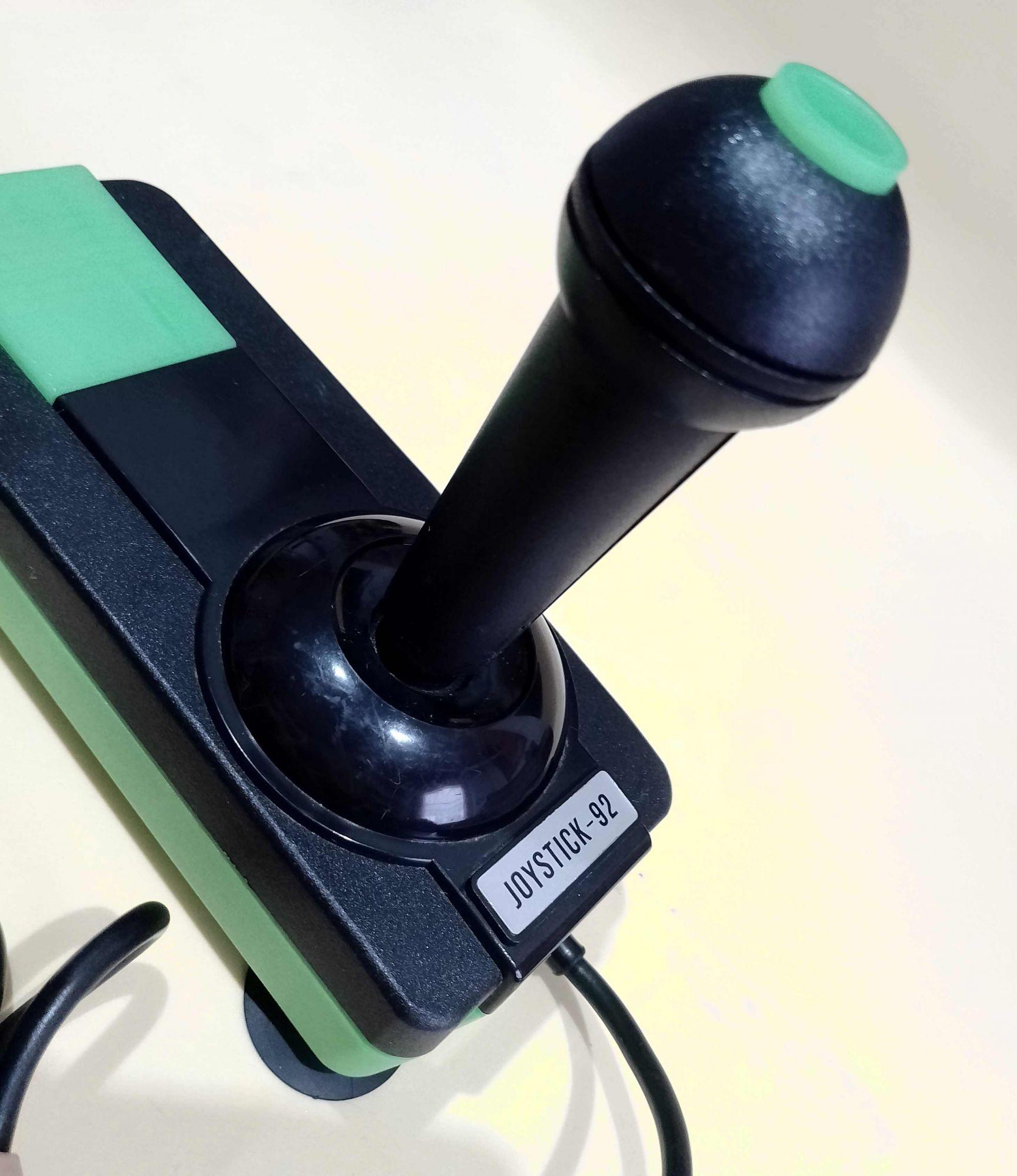 Joystick Retro Negro Verde Rarísimo conector DE-9 - Imagen 5