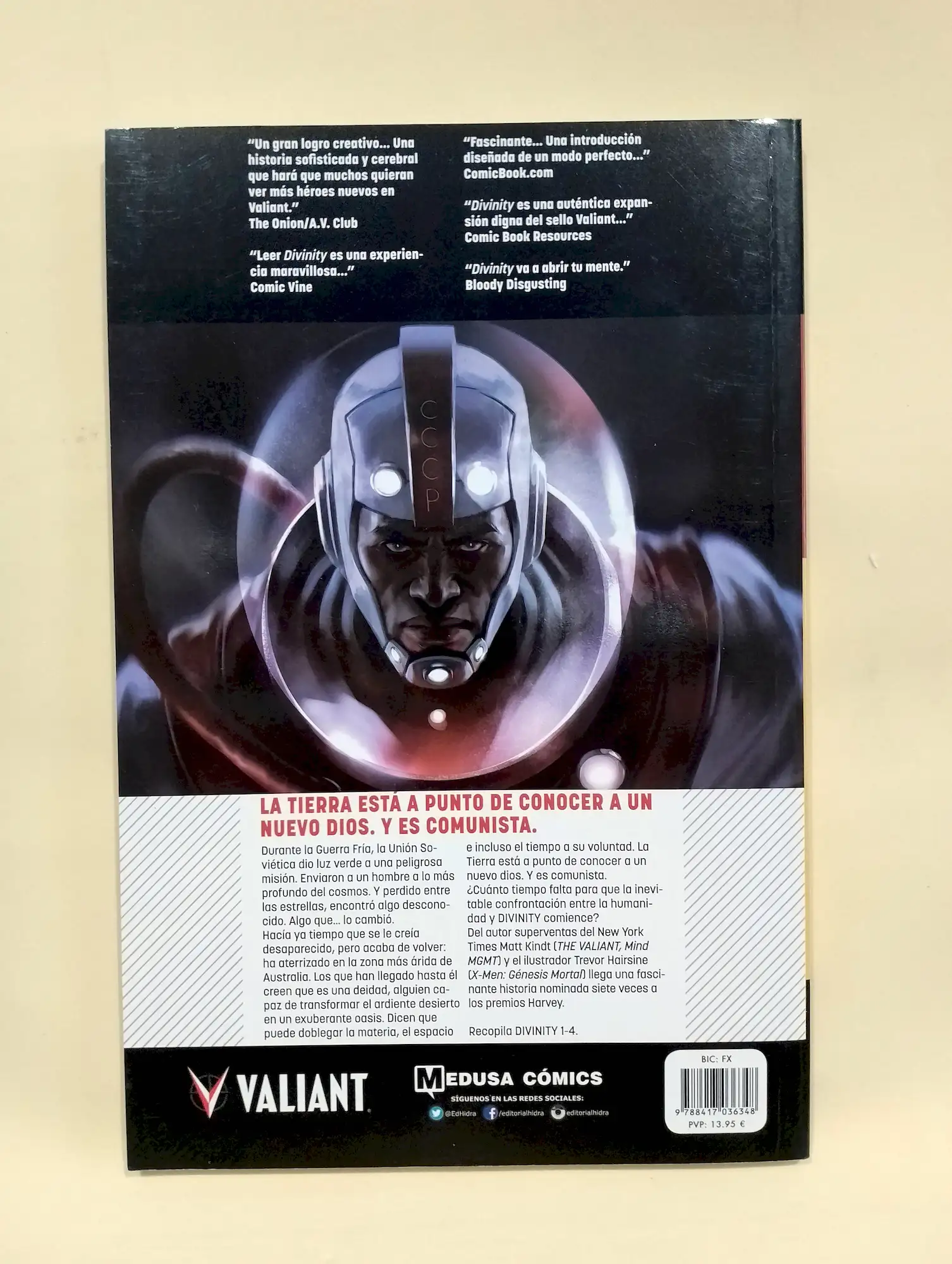 Divinity | Novela Gráfica Universo Valiant tomo único - Imagen 3